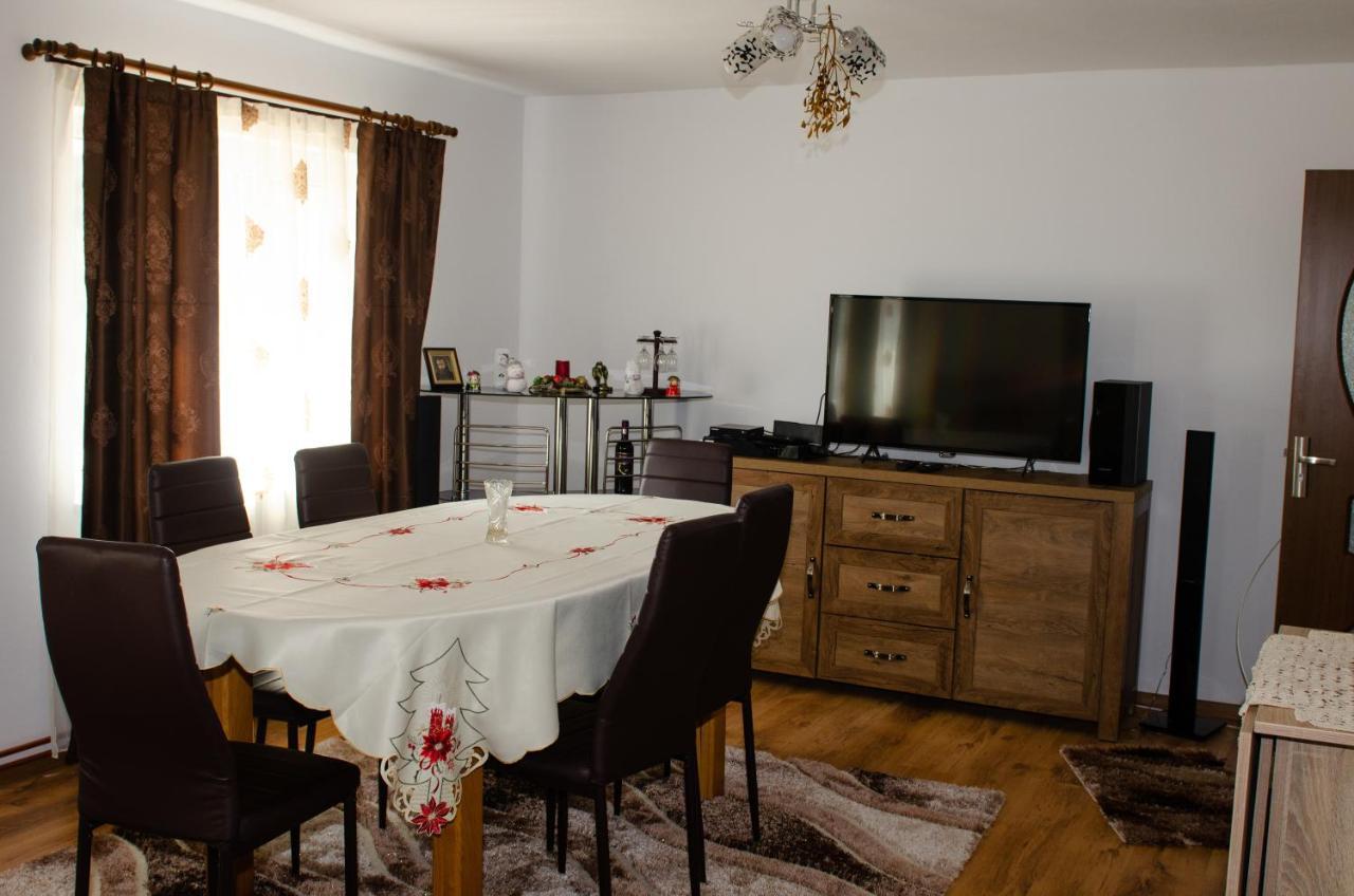 Pensiunea Aly Bumbesti Pitic Bagian luar foto