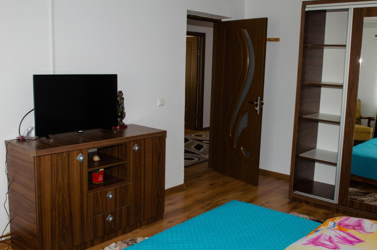 Pensiunea Aly Bumbesti Pitic Bagian luar foto
